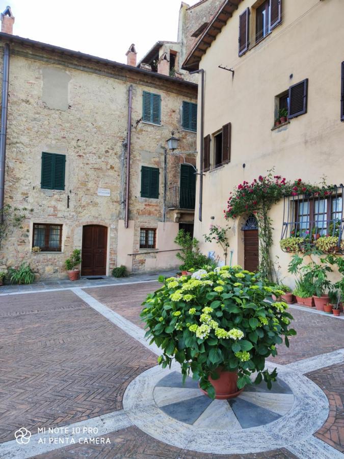 Splendido Ampio Appartamento A Montepulciano Stazione Exteriör bild