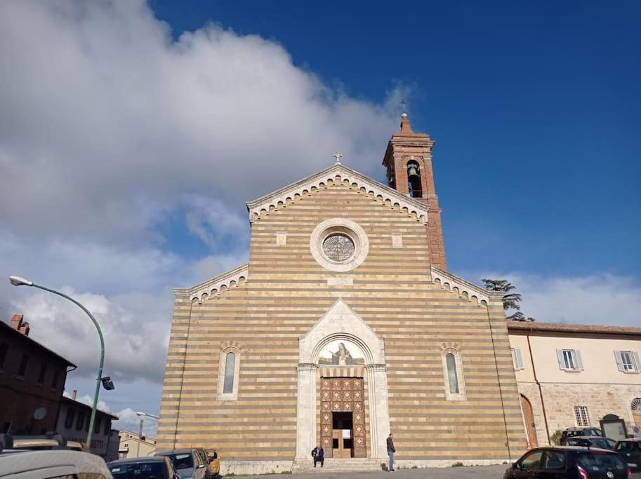Splendido Ampio Appartamento A Montepulciano Stazione Exteriör bild